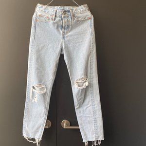 LEVIS Wedgie Straight Jeans Distressed Light Wash